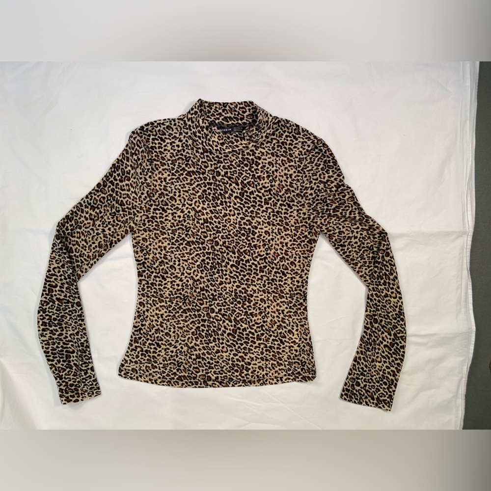 Shein faux turtleneck leopard‎ print long sleeve size small